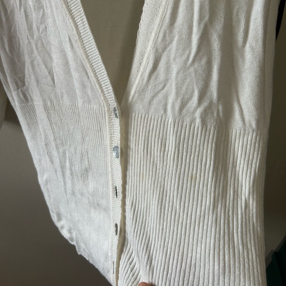 Bright Cream Sweater - Picture 8 of 12